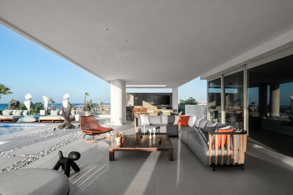 HACIENDA WHITE VILLA 1